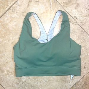 Medium cross back sports bra